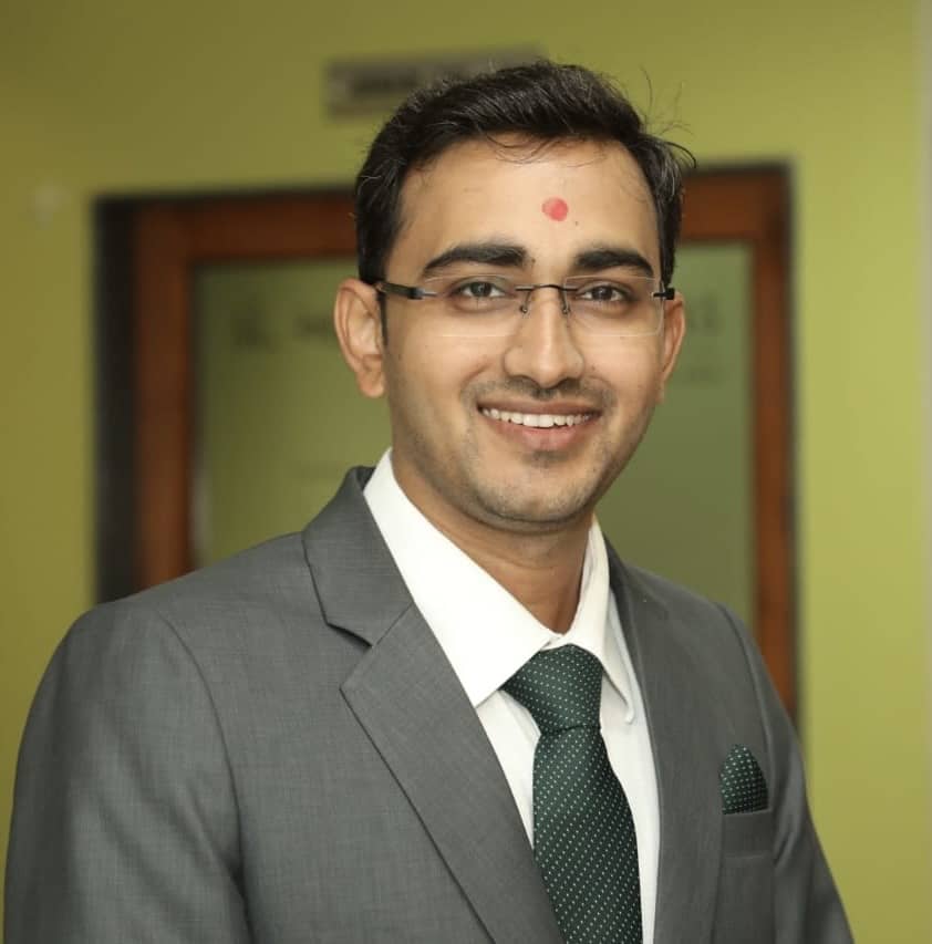 Dr Ashish Khodifad Retina Specialist Bhavnagar